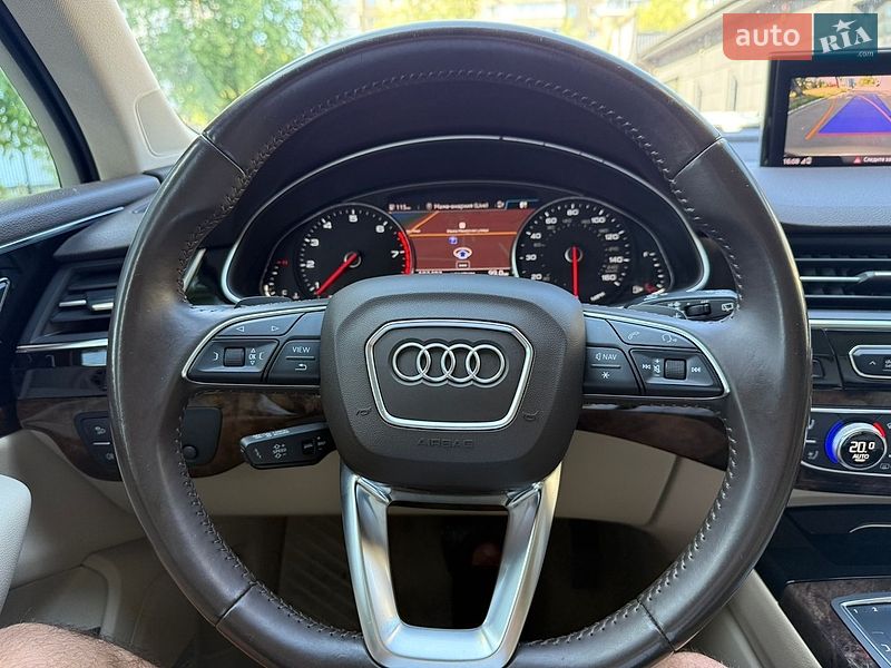 Позашляховик / Кросовер Audi Q7 2016 в Києві
