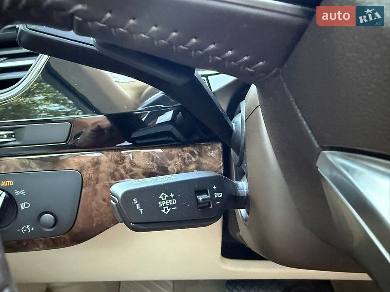 Позашляховик / Кросовер Audi Q7 2016 в Києві