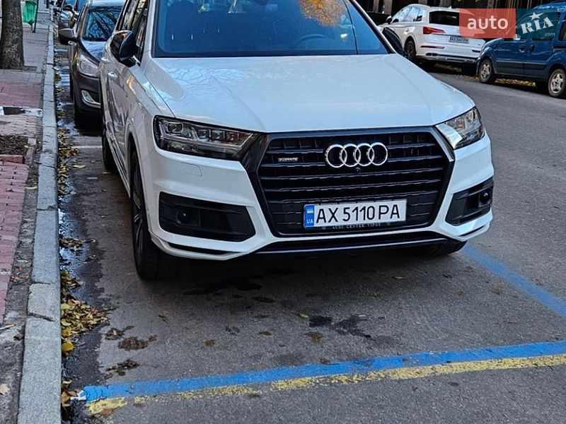 Внедорожник / Кроссовер Audi Q7 2018 в Харькове