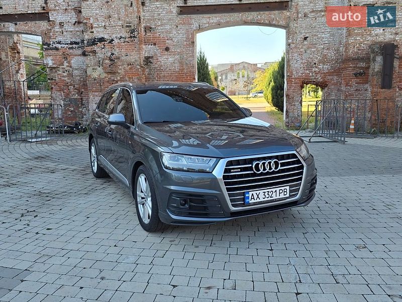 Внедорожник / Кроссовер Audi Q7 2016 в Харькове