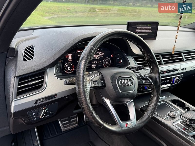 Позашляховик / Кросовер Audi Q7 2016 в Нововолинську