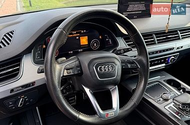 Позашляховик / Кросовер Audi Q7 2016 в Нововолинську