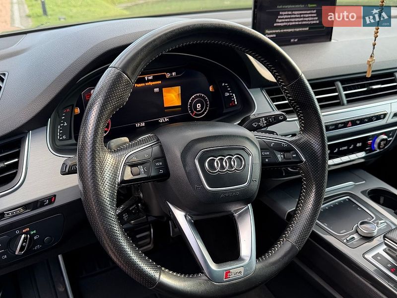 Позашляховик / Кросовер Audi Q7 2016 в Нововолинську