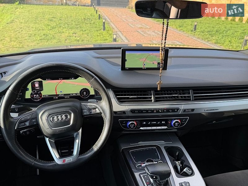 Позашляховик / Кросовер Audi Q7 2016 в Нововолинську