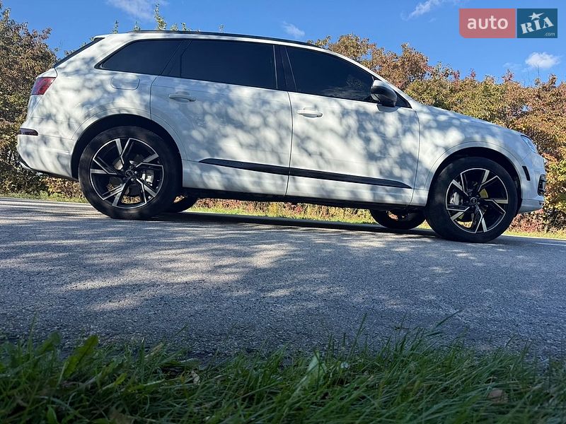 Внедорожник / Кроссовер Audi Q7 2016 в Львове