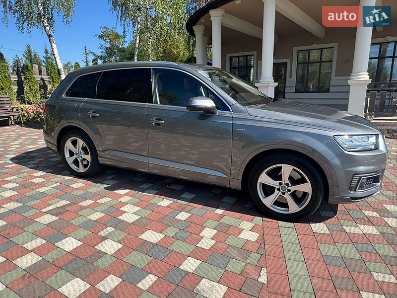 Позашляховик / Кросовер Audi Q7 2016 в Богородчанах