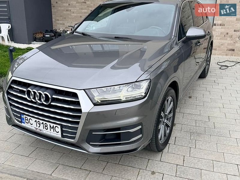 Позашляховик / Кросовер Audi Q7 2017 в Львові