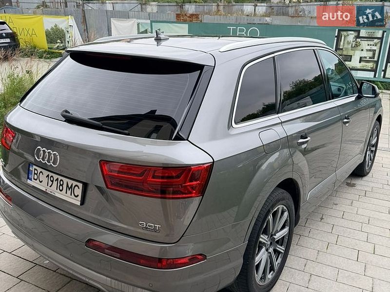 Позашляховик / Кросовер Audi Q7 2017 в Львові