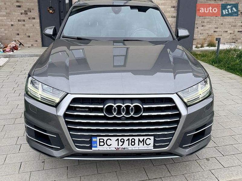 Позашляховик / Кросовер Audi Q7 2017 в Львові