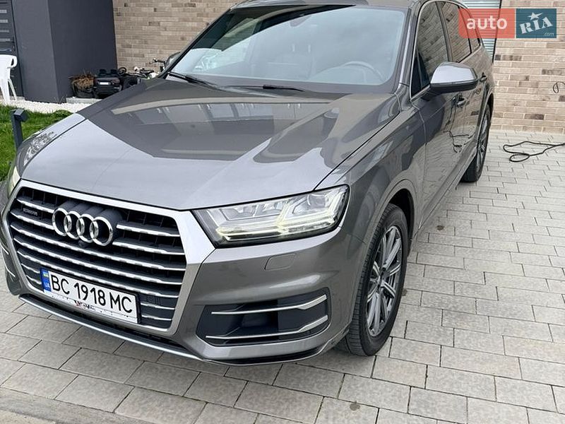 Позашляховик / Кросовер Audi Q7 2017 в Львові