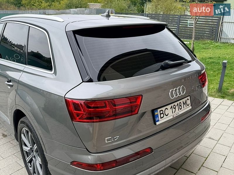 Позашляховик / Кросовер Audi Q7 2017 в Львові