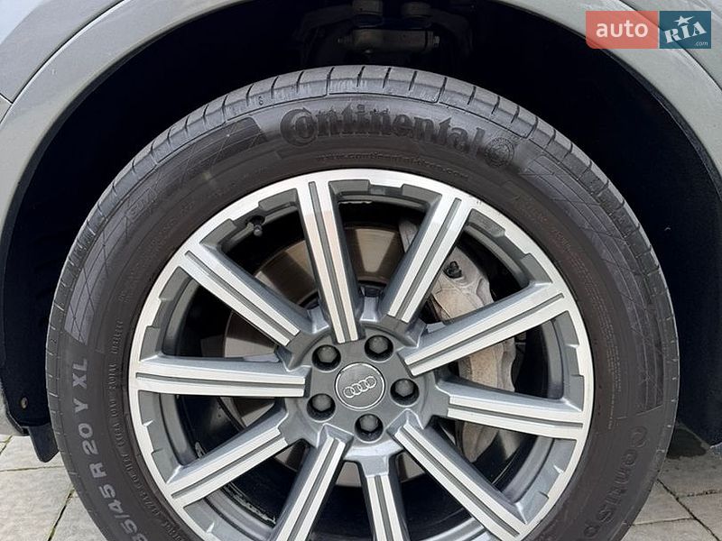 Позашляховик / Кросовер Audi Q7 2017 в Львові