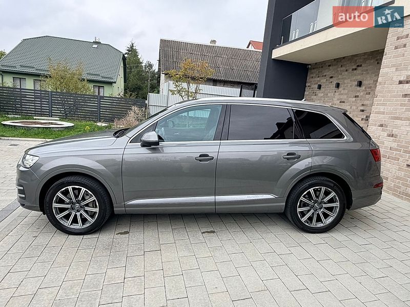 Позашляховик / Кросовер Audi Q7 2017 в Львові