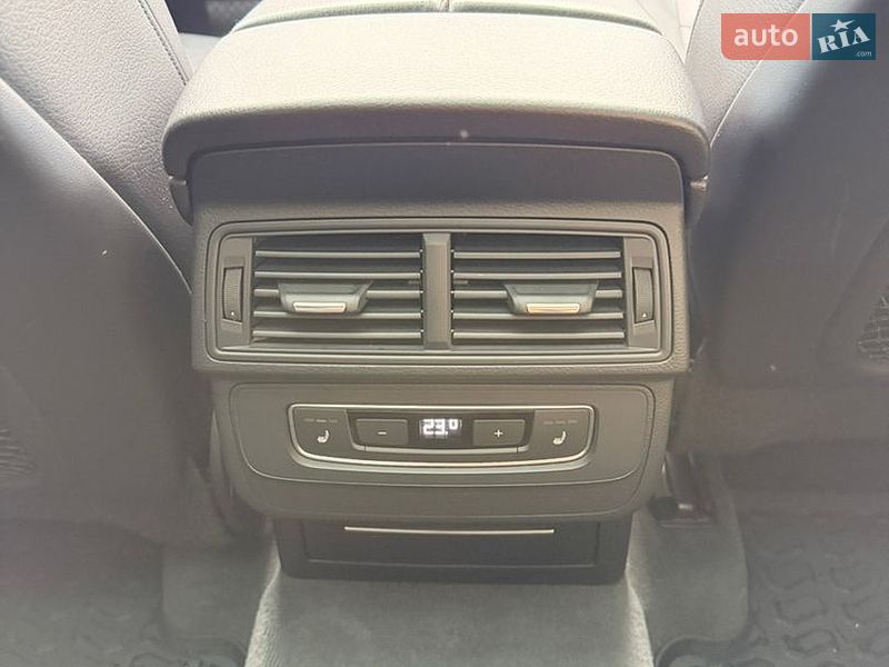 Позашляховик / Кросовер Audi Q7 2017 в Львові