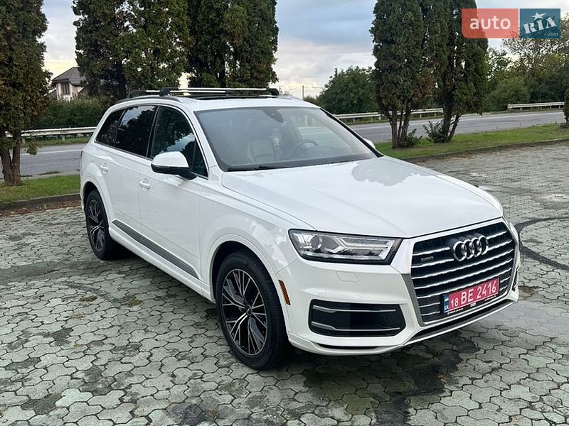 Внедорожник / Кроссовер Audi Q7 2017 в Дубно