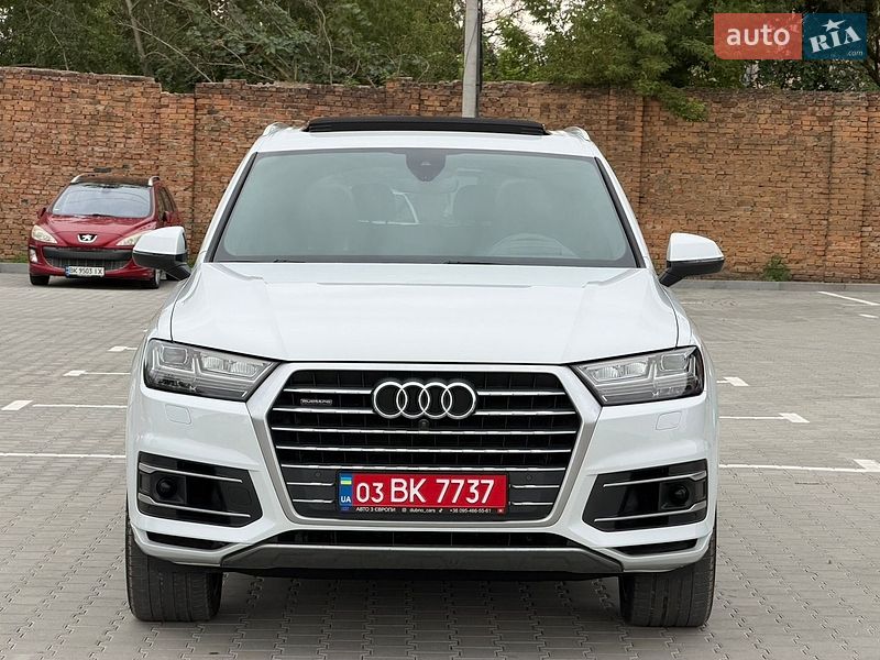 Внедорожник / Кроссовер Audi Q7 2018 в Дубно