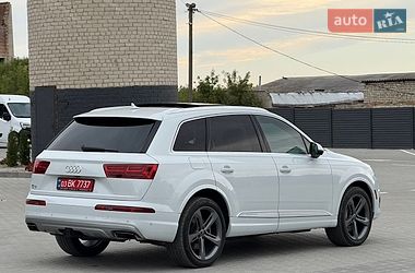 Внедорожник / Кроссовер Audi Q7 2018 в Дубно