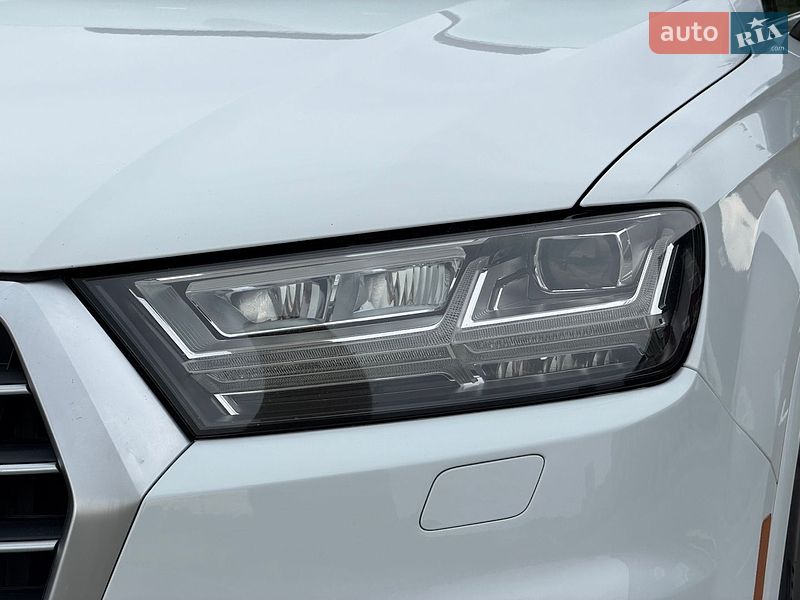 Внедорожник / Кроссовер Audi Q7 2018 в Дубно