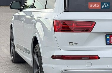 Внедорожник / Кроссовер Audi Q7 2018 в Дубно