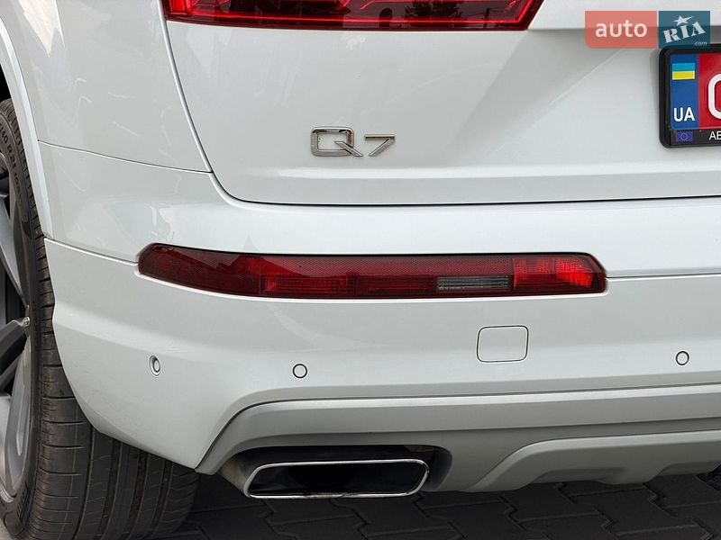 Внедорожник / Кроссовер Audi Q7 2018 в Дубно