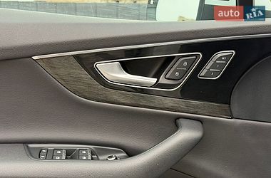 Внедорожник / Кроссовер Audi Q7 2018 в Дубно