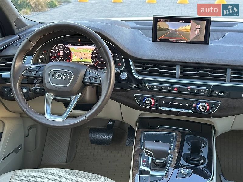 Внедорожник / Кроссовер Audi Q7 2017 в Луцке