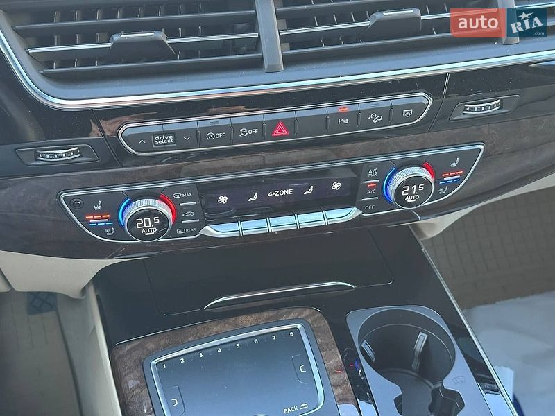 Внедорожник / Кроссовер Audi Q7 2017 в Луцке