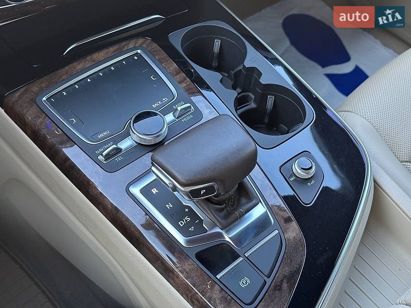 Внедорожник / Кроссовер Audi Q7 2017 в Луцке