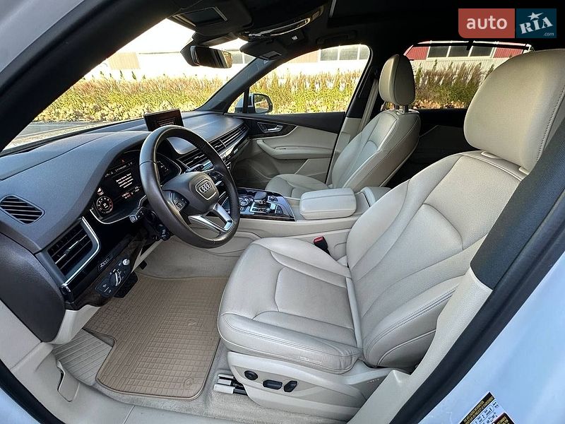 Внедорожник / Кроссовер Audi Q7 2017 в Луцке