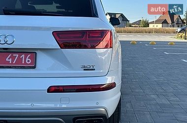 Внедорожник / Кроссовер Audi Q7 2017 в Луцке