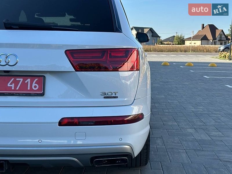 Внедорожник / Кроссовер Audi Q7 2017 в Луцке