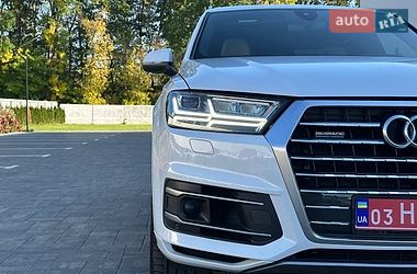 Внедорожник / Кроссовер Audi Q7 2017 в Луцке