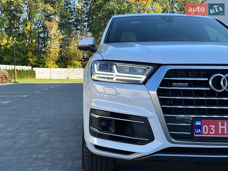 Внедорожник / Кроссовер Audi Q7 2017 в Луцке