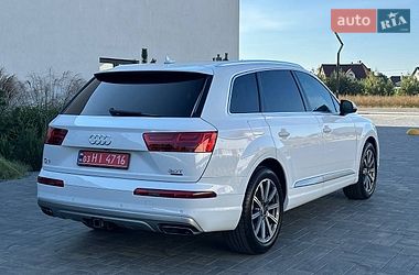 Внедорожник / Кроссовер Audi Q7 2017 в Луцке