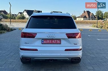 Внедорожник / Кроссовер Audi Q7 2017 в Луцке