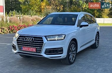 Внедорожник / Кроссовер Audi Q7 2017 в Луцке