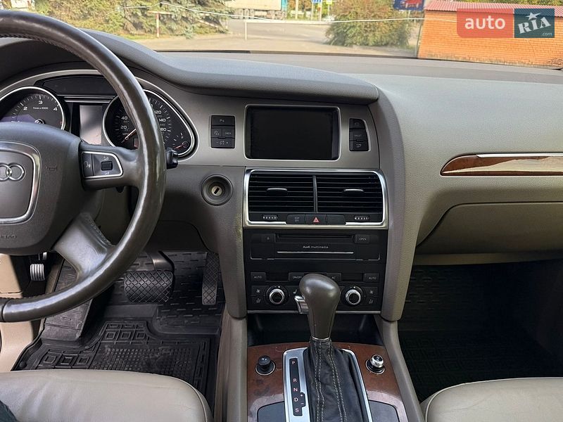 Внедорожник / Кроссовер Audi Q7 2009 в Тернополе
