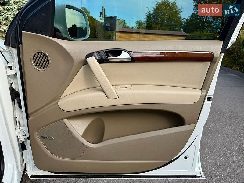 Внедорожник / Кроссовер Audi Q7 2009 в Тернополе