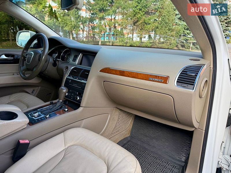 Внедорожник / Кроссовер Audi Q7 2009 в Тернополе