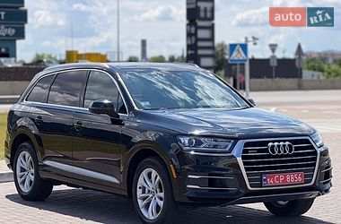 Audi Q7  2016