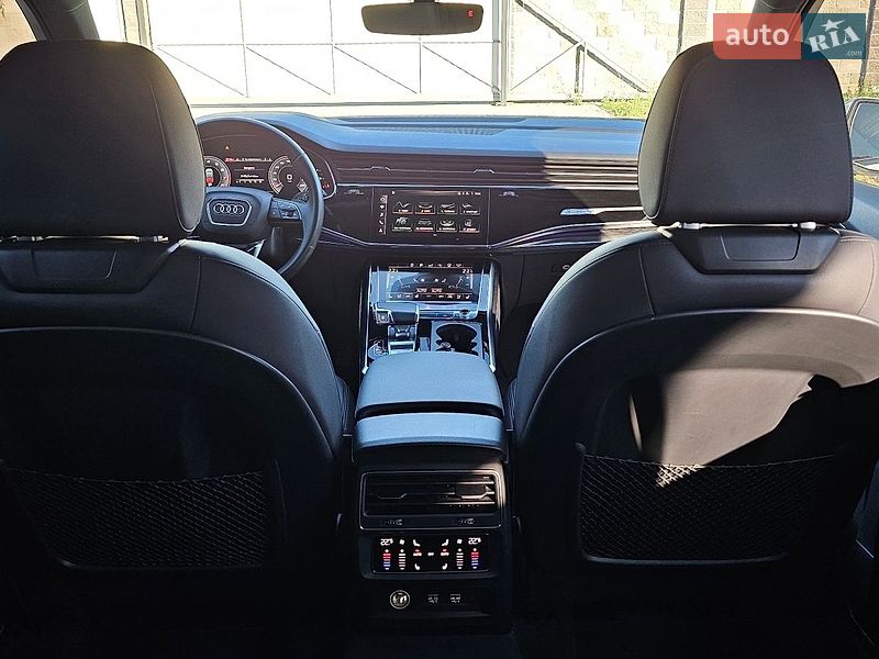 Внедорожник / Кроссовер Audi Q7 2020 в Нововолынске