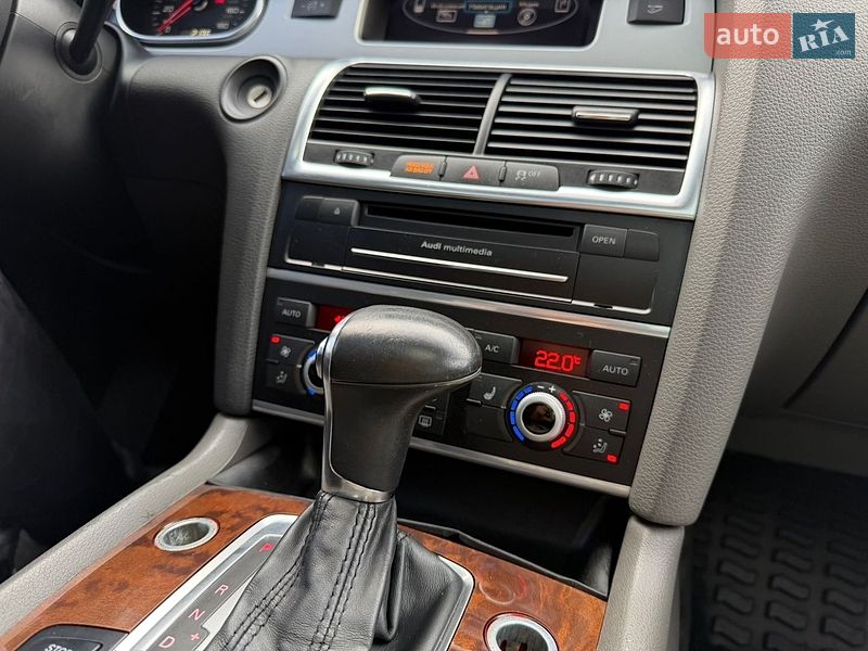 Позашляховик / Кросовер Audi Q7 2013 в Одесі фото 56 Позашляховик / Кросовер Audi Q7 2013 в Одесі