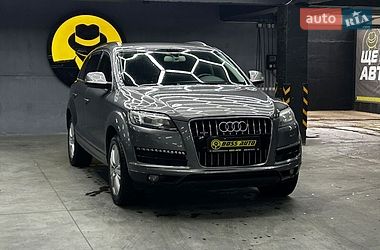 Audi Q7  2010