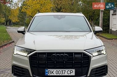 Audi Q7  2020