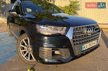 Audi Q7  2016