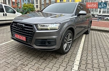 Audi Q7  2017