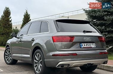 Внедорожник / Кроссовер Audi Q7 2016 в Киеве