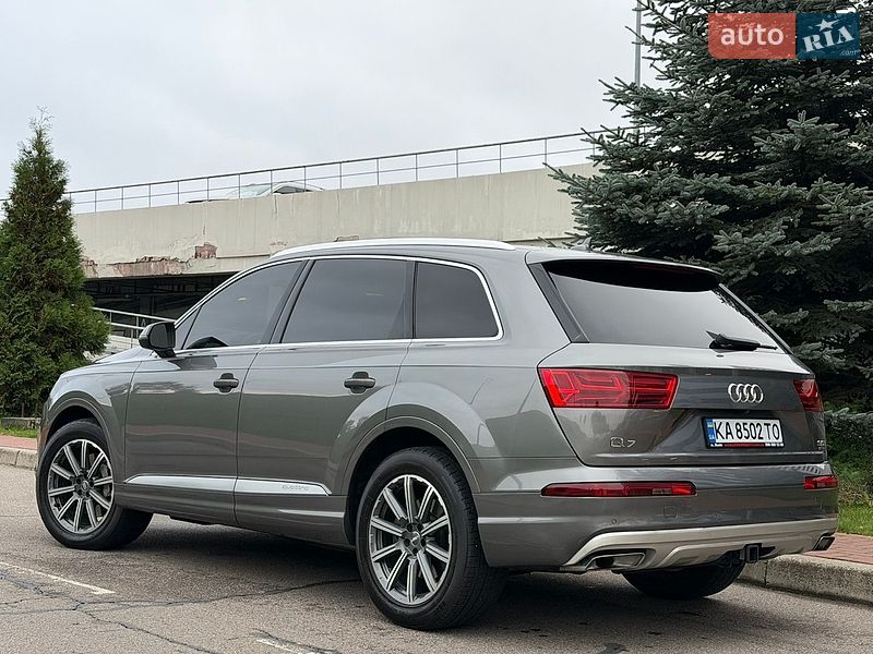 Внедорожник / Кроссовер Audi Q7 2016 в Киеве