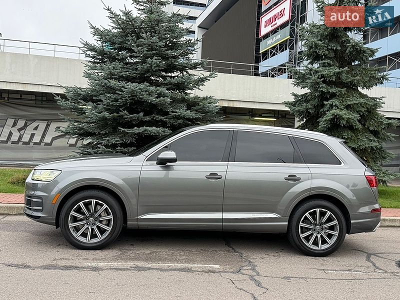 Внедорожник / Кроссовер Audi Q7 2016 в Киеве