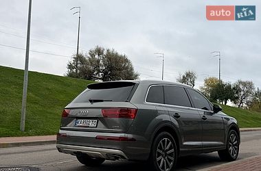Внедорожник / Кроссовер Audi Q7 2016 в Киеве